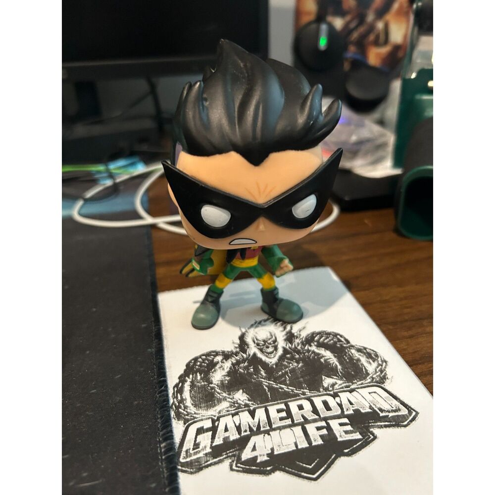 Funko Pop! Teen Titans Go! Robin Night Begins To Shine # 606